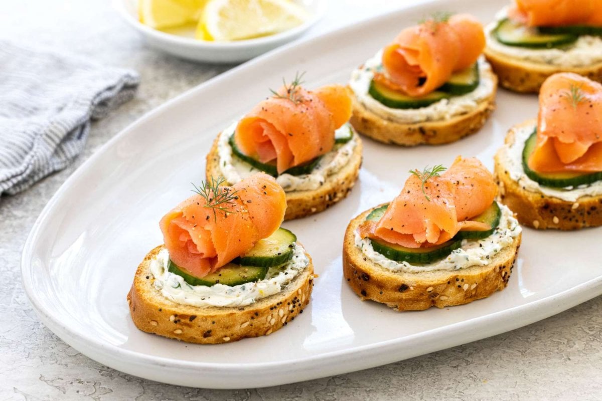 Smoked Salmon Crostini with Cream Cheese (2 Pieces)