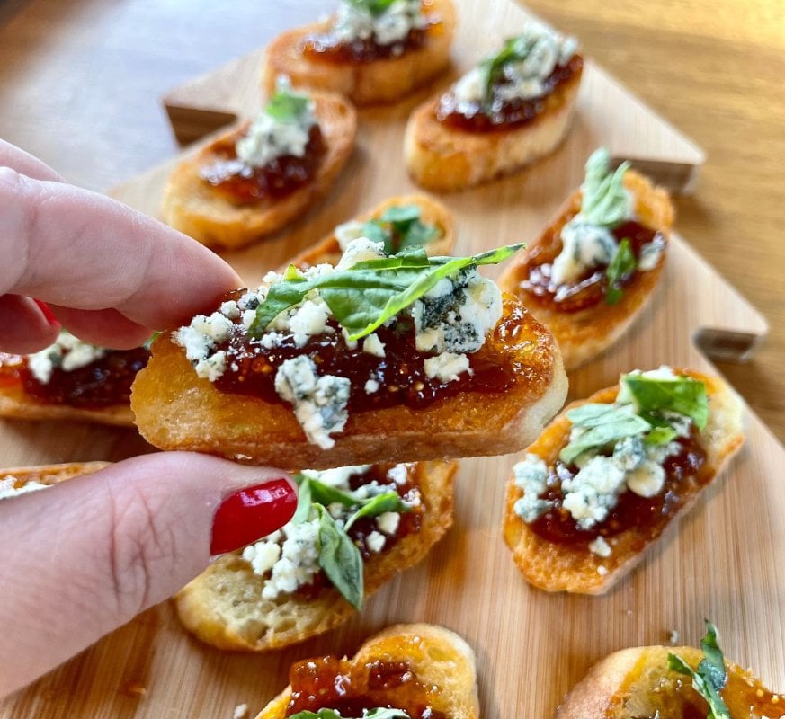 Blue Cheese and Fig Crostini (2 Pieces)